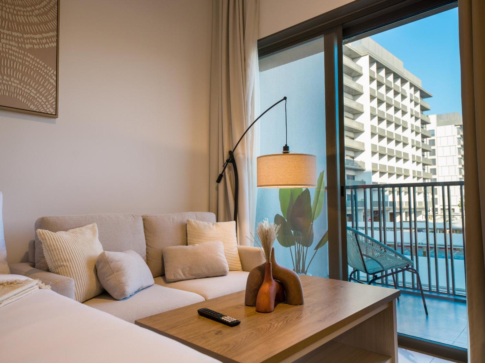Spacious Stu In Mag 890, Mbr - Meydan Living Apartment